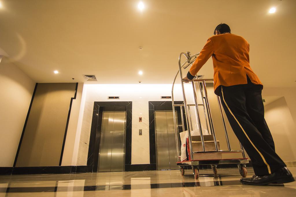 Hotel Diradja Jakarta Exterior photo